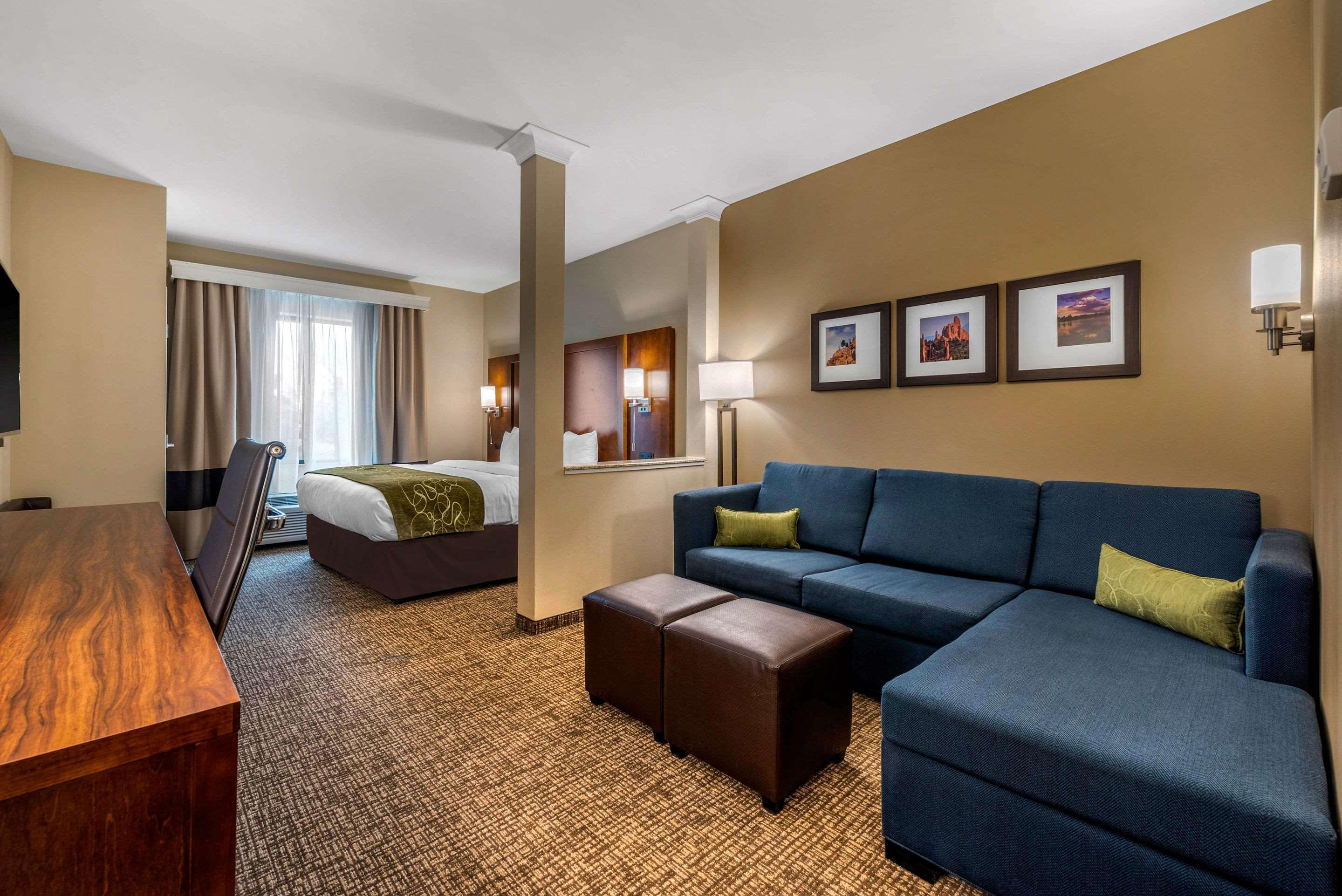 Comfort Suites Denver Near Anschutz Medical Campus Аурора Екстериор снимка
