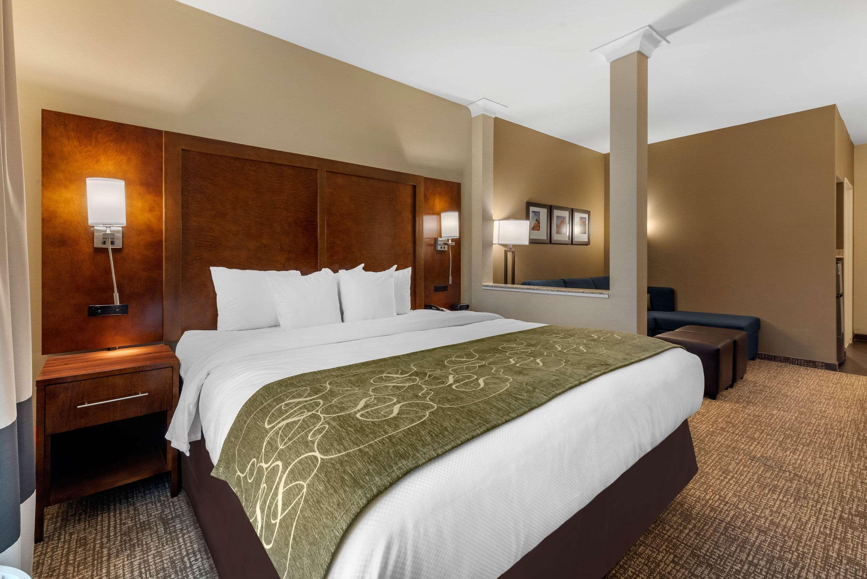 Comfort Suites Denver Near Anschutz Medical Campus Аурора Екстериор снимка
