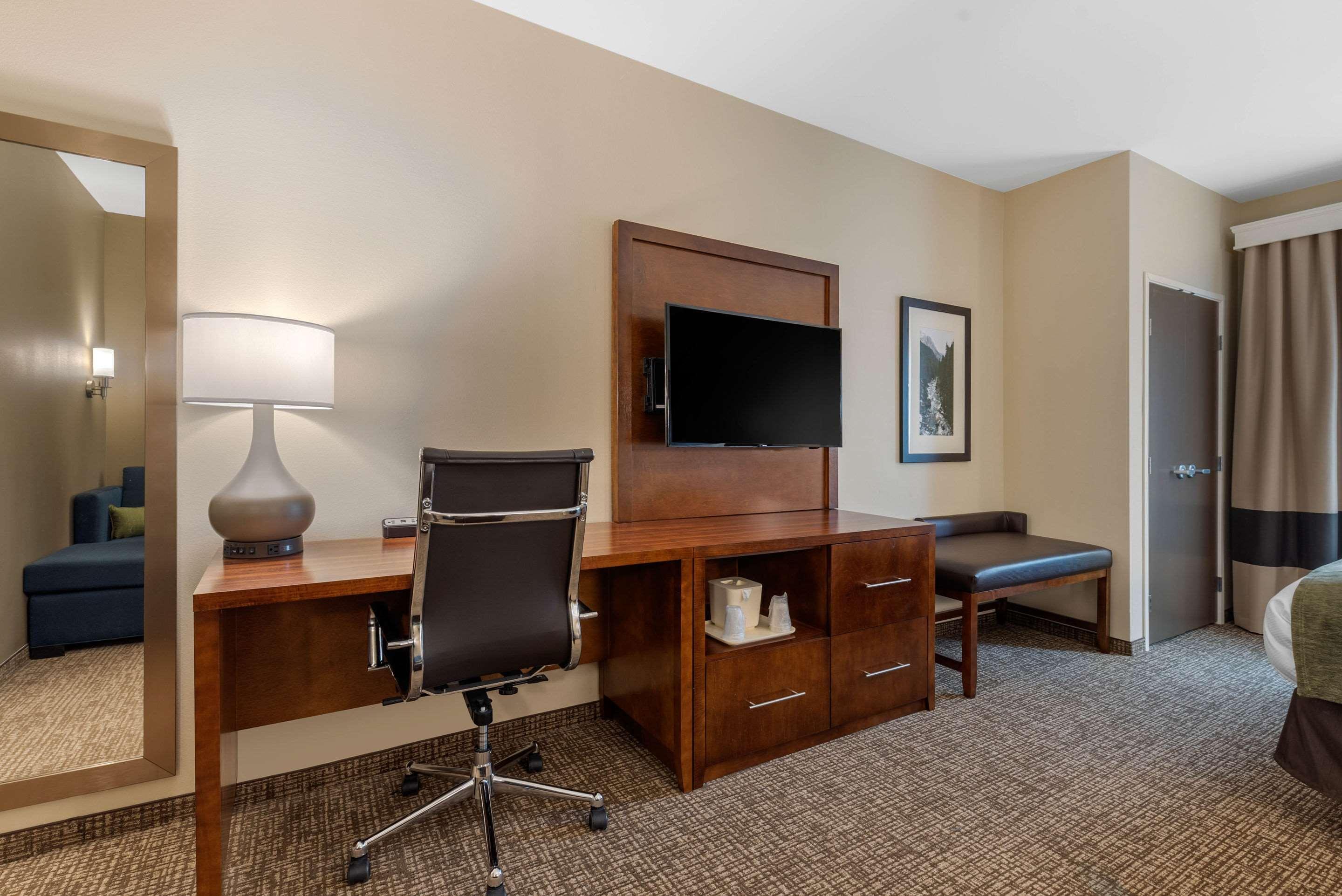 Comfort Suites Denver Near Anschutz Medical Campus Аурора Екстериор снимка