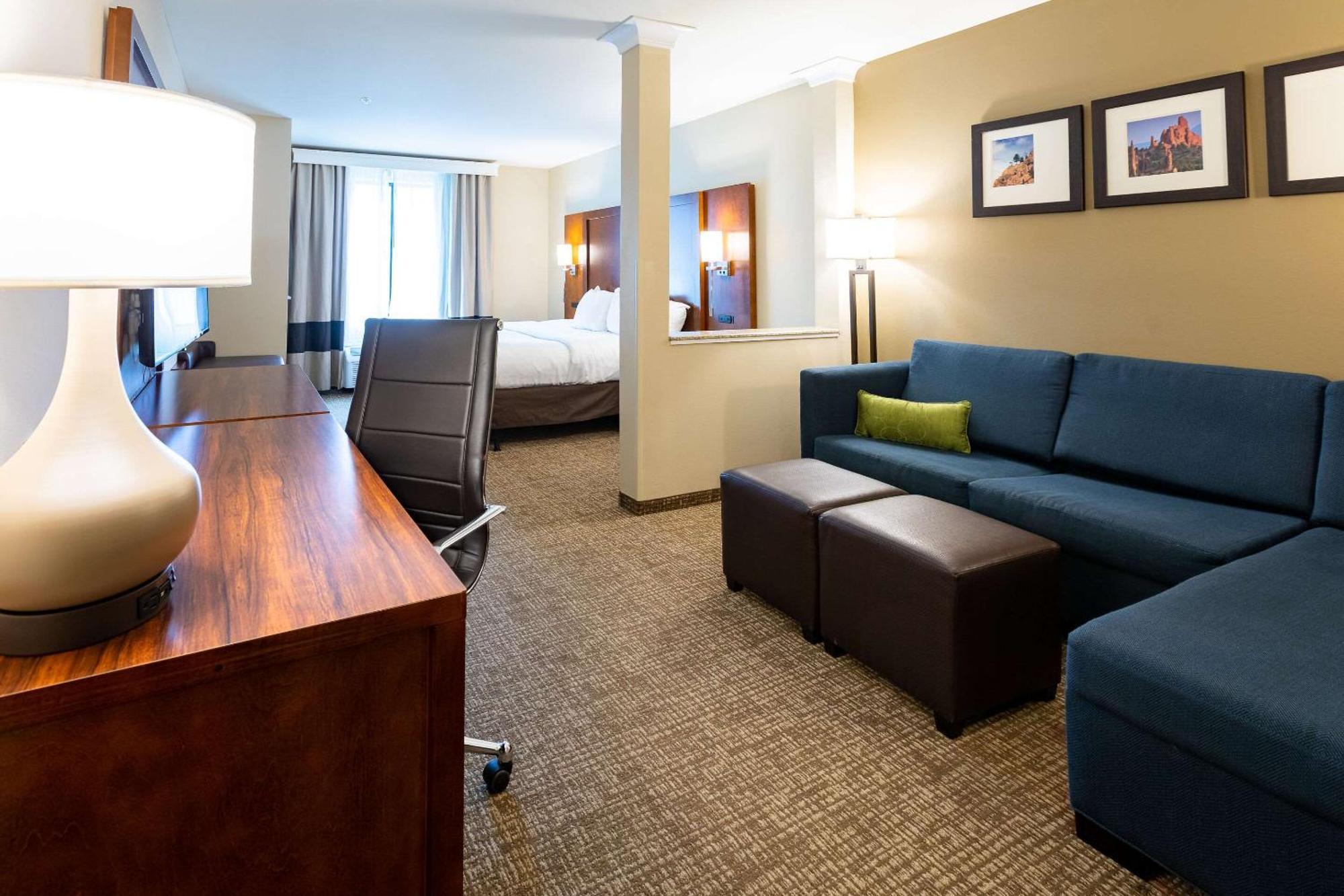 Comfort Suites Denver Near Anschutz Medical Campus Аурора Екстериор снимка