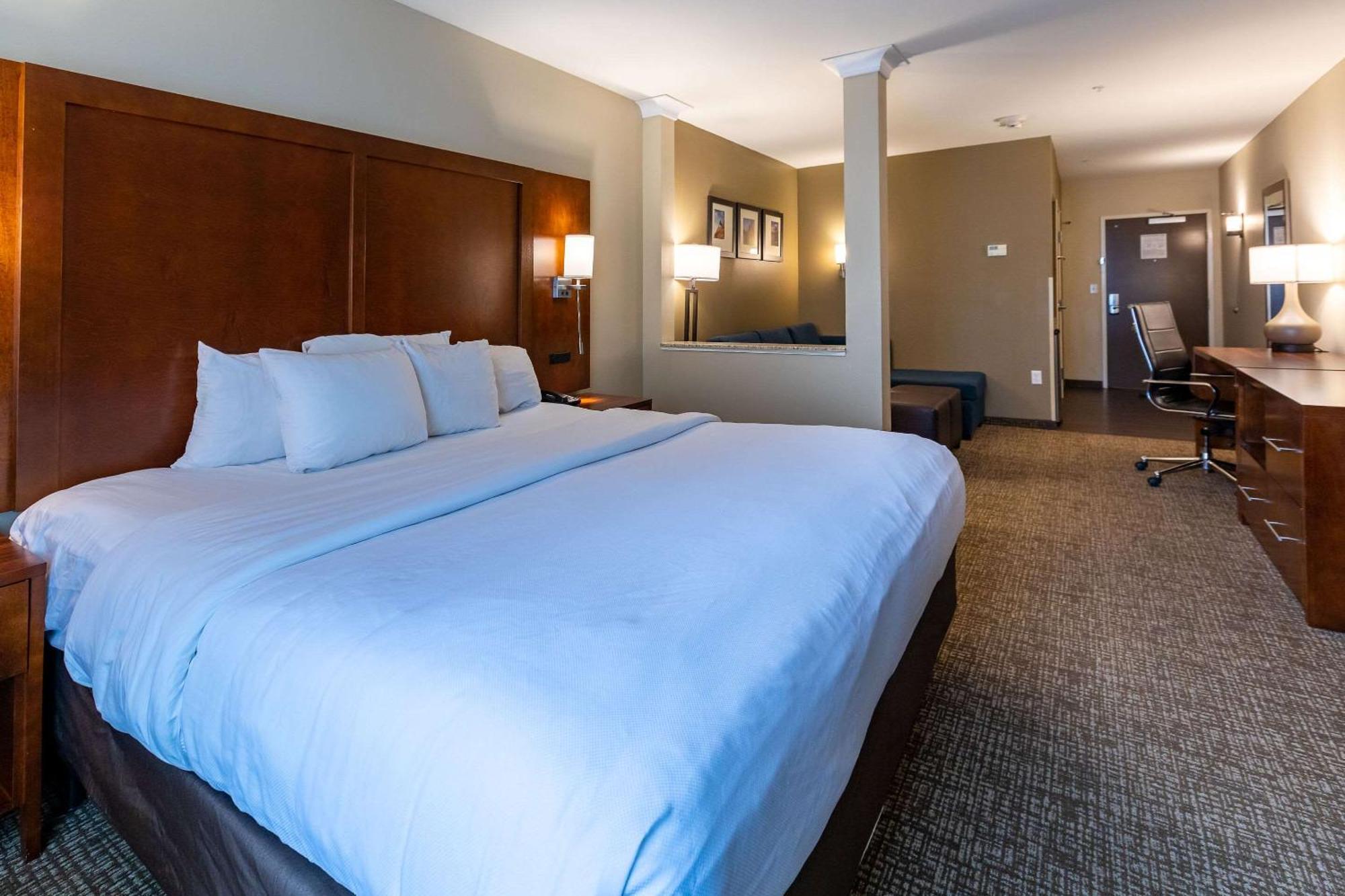 Comfort Suites Denver Near Anschutz Medical Campus Аурора Екстериор снимка