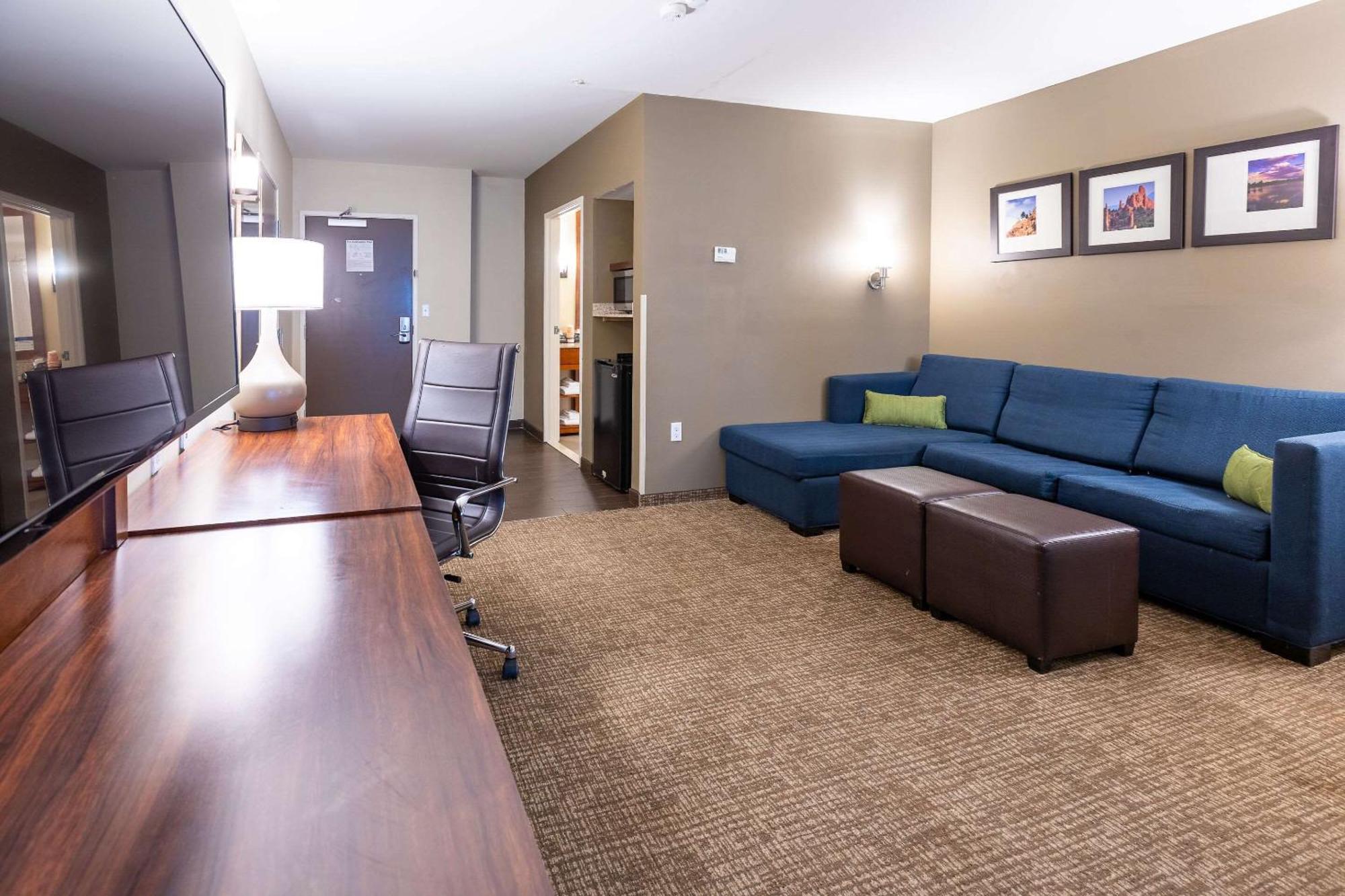Comfort Suites Denver Near Anschutz Medical Campus Аурора Екстериор снимка