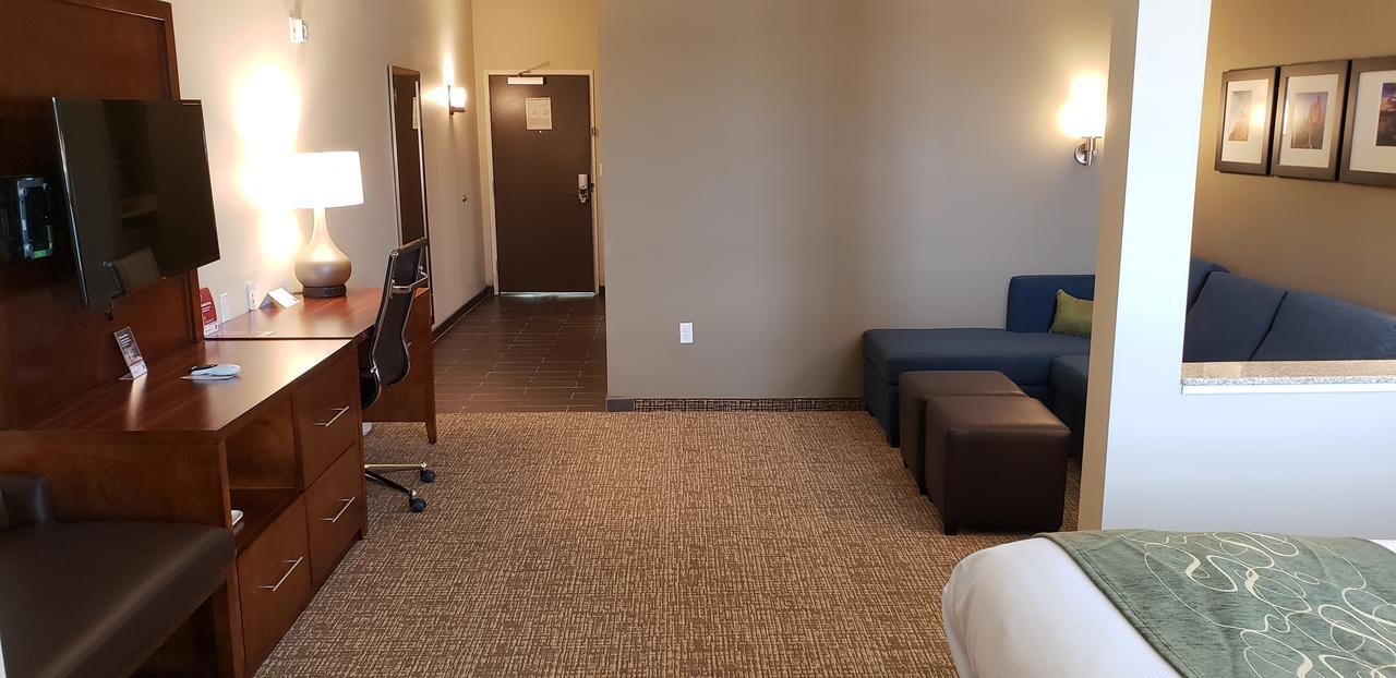 Comfort Suites Denver Near Anschutz Medical Campus Аурора Екстериор снимка