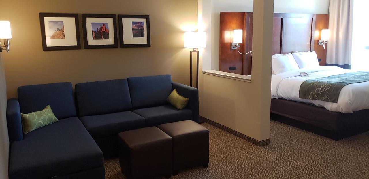 Comfort Suites Denver Near Anschutz Medical Campus Аурора Екстериор снимка