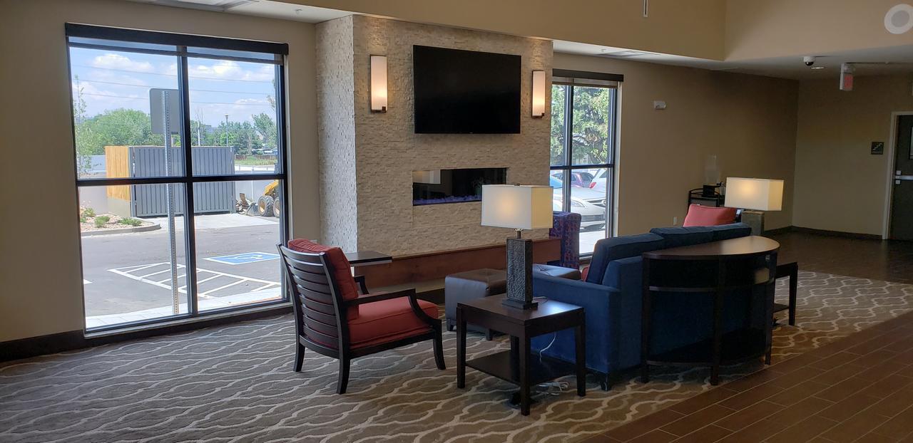 Comfort Suites Denver Near Anschutz Medical Campus Аурора Екстериор снимка