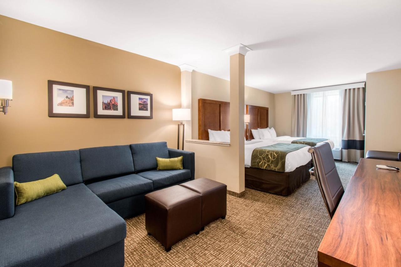 Comfort Suites Denver Near Anschutz Medical Campus Аурора Екстериор снимка